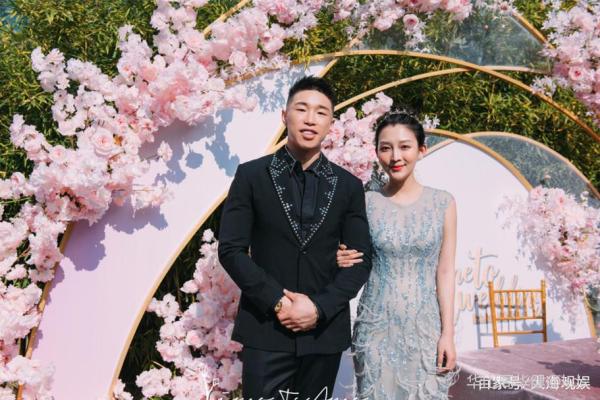 烧饼老婆,蛮漂亮的