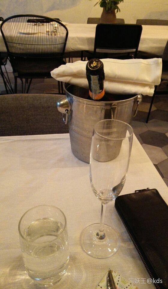 上海哪里有换小面额欧元的?找了几家银行最小