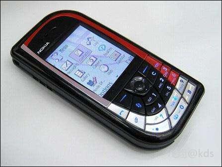 诺基亚7610   上市时间2004年,当时售价好像是rmb3000