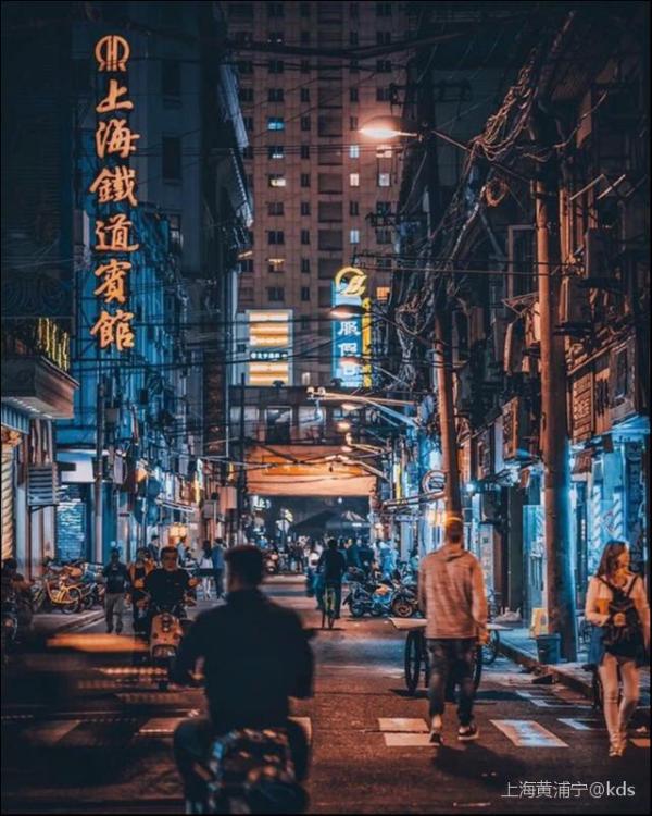 厦门路是黄浦区最有九十年代气息的一条路