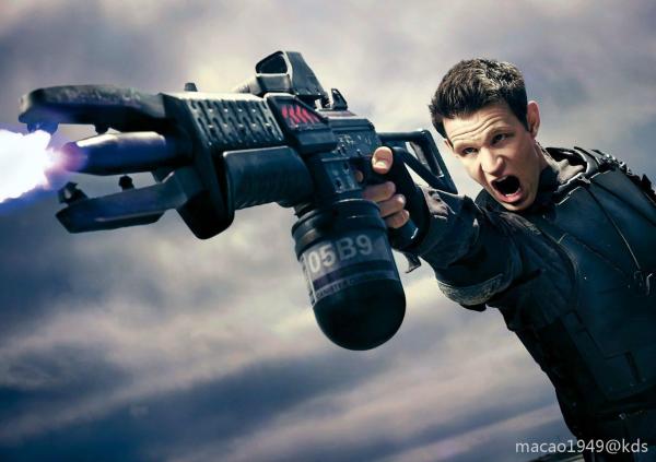 用纳米渗透黑科技控制住约翰并使他黑化成t3000型终结者,并派遣黑化