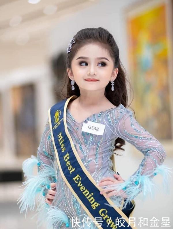 泰国小萝莉获儿童选美冠军后走红