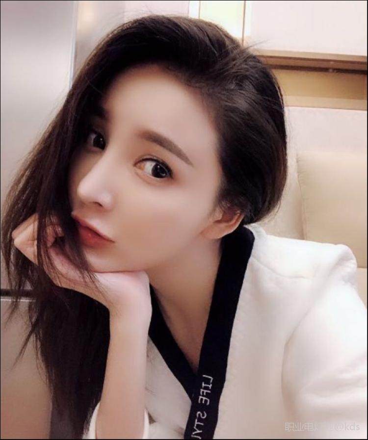 山上有整容脸吗?整容脸摸自己脸会有感觉吗?