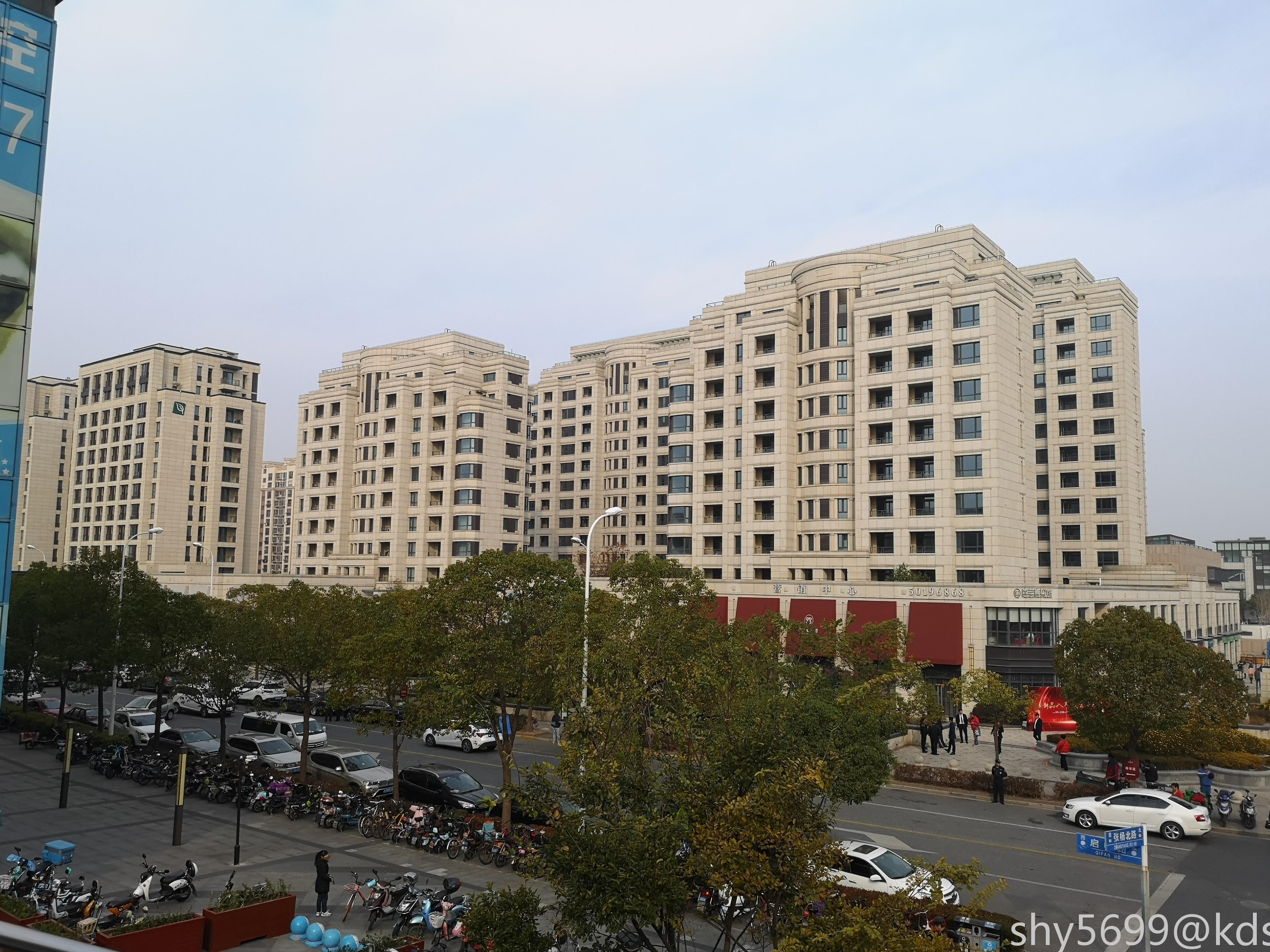 森兰壹公馆今天开盘,均价6万,我的预测还是蛮准的,哈哈.