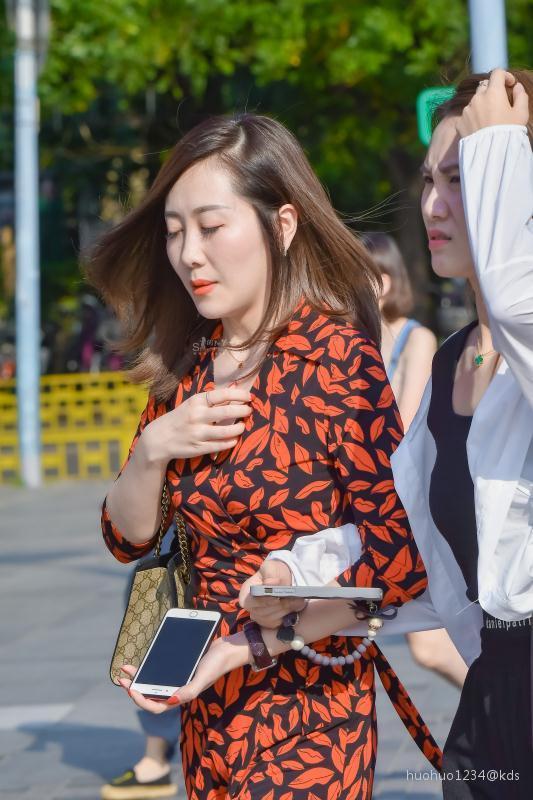 现在女人睫毛这么长呢