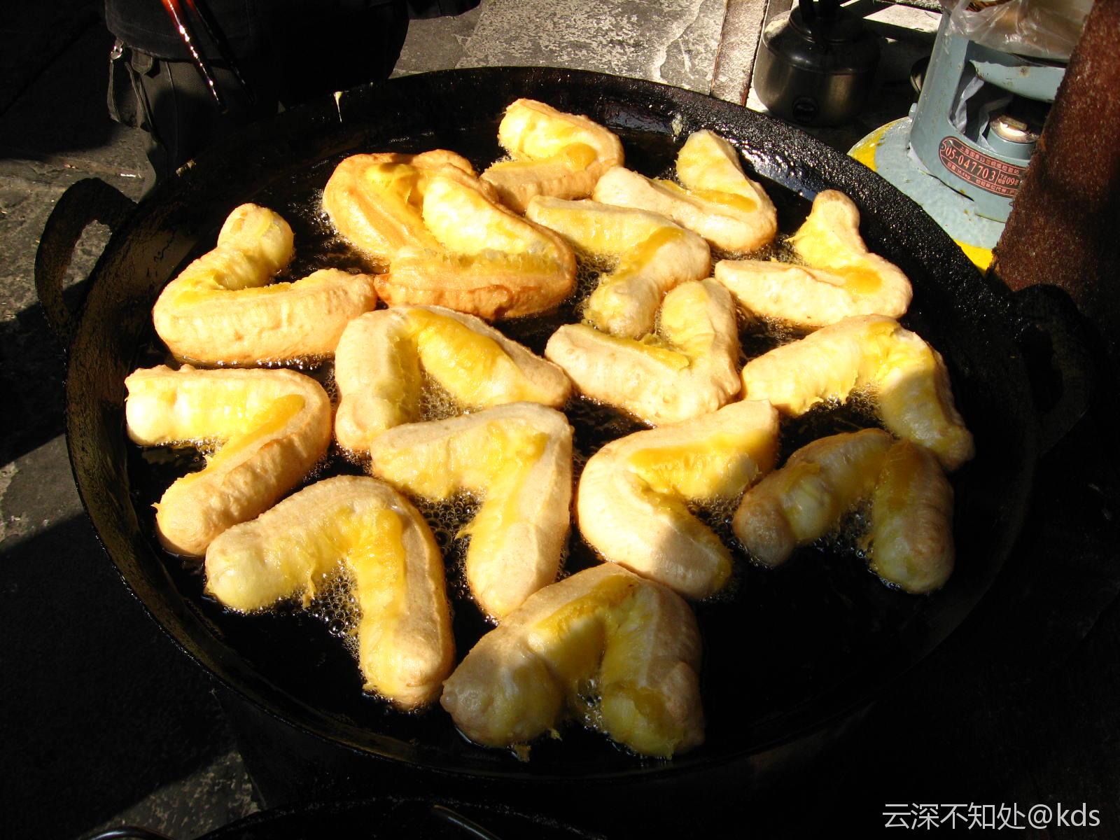 这种小吃,在我们上海这里叫做"糖糕",不知道其他地方是不是也有,是不