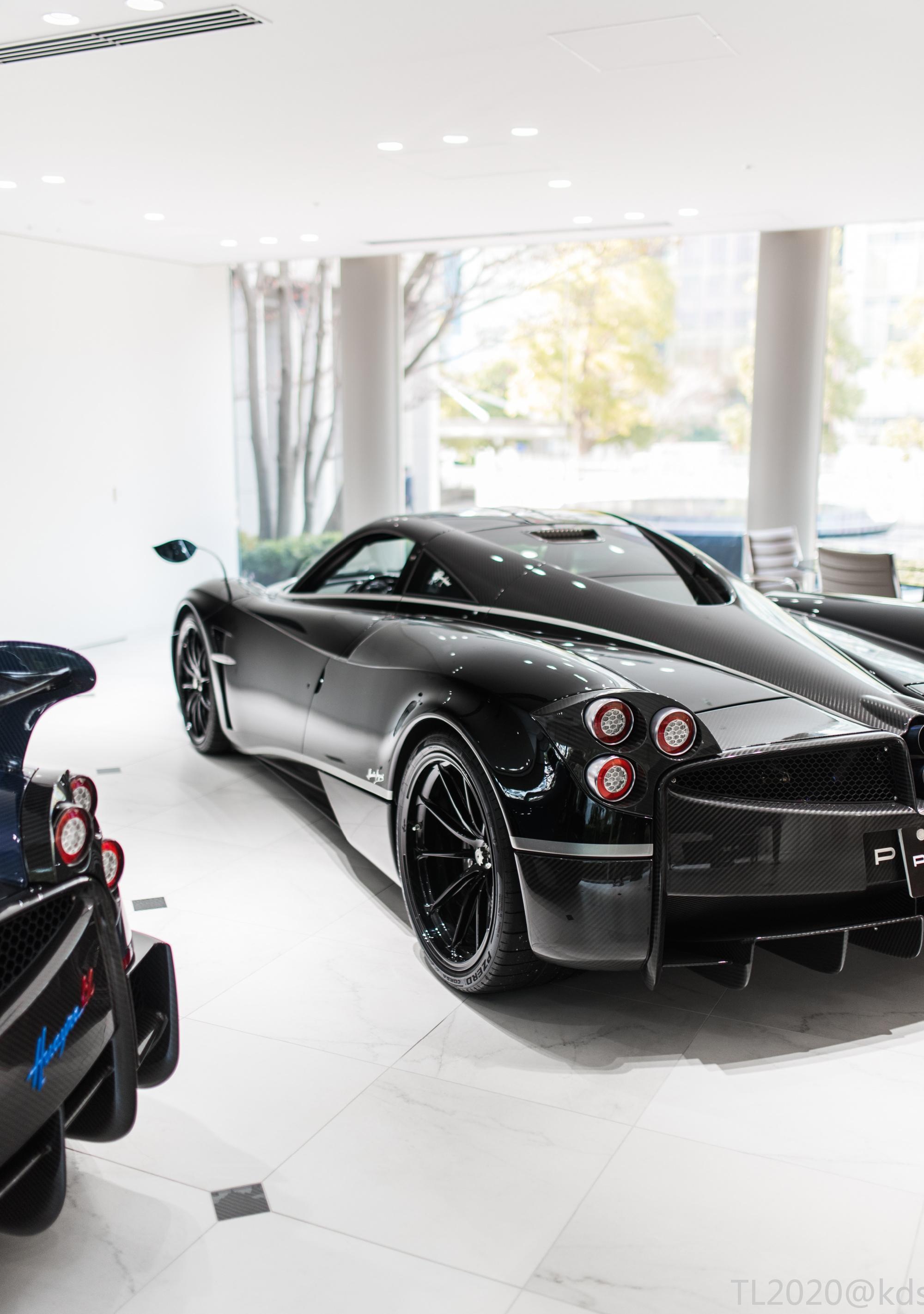 少见的pagani huayra