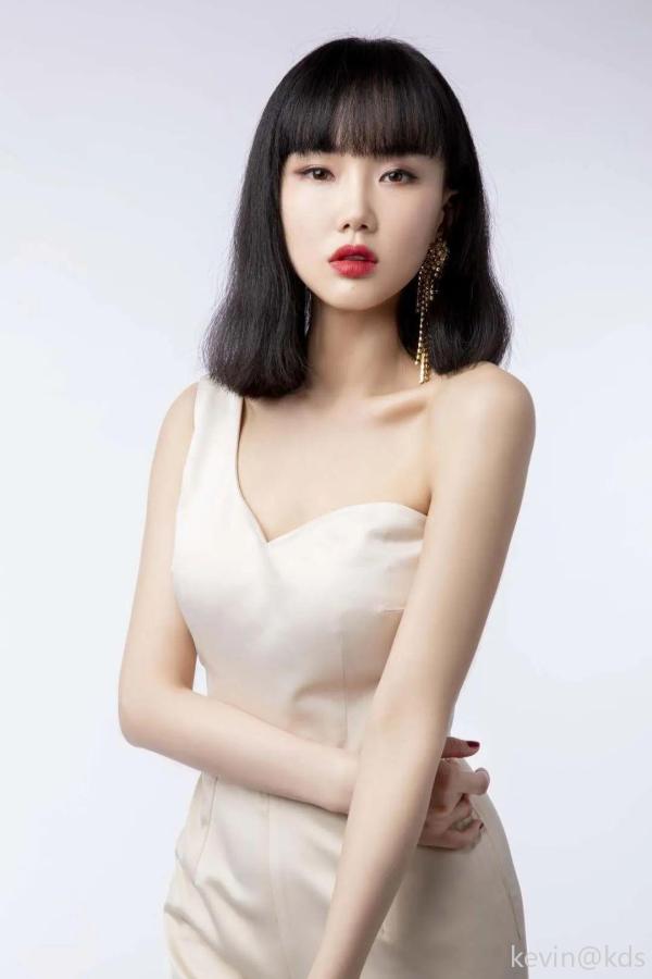 上海最"嗲"歌姬黄龄,不站c位也在发光