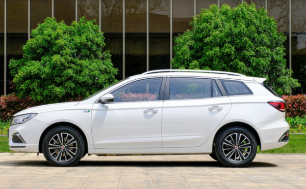 最美国产品牌旅行车宝骏rc5w