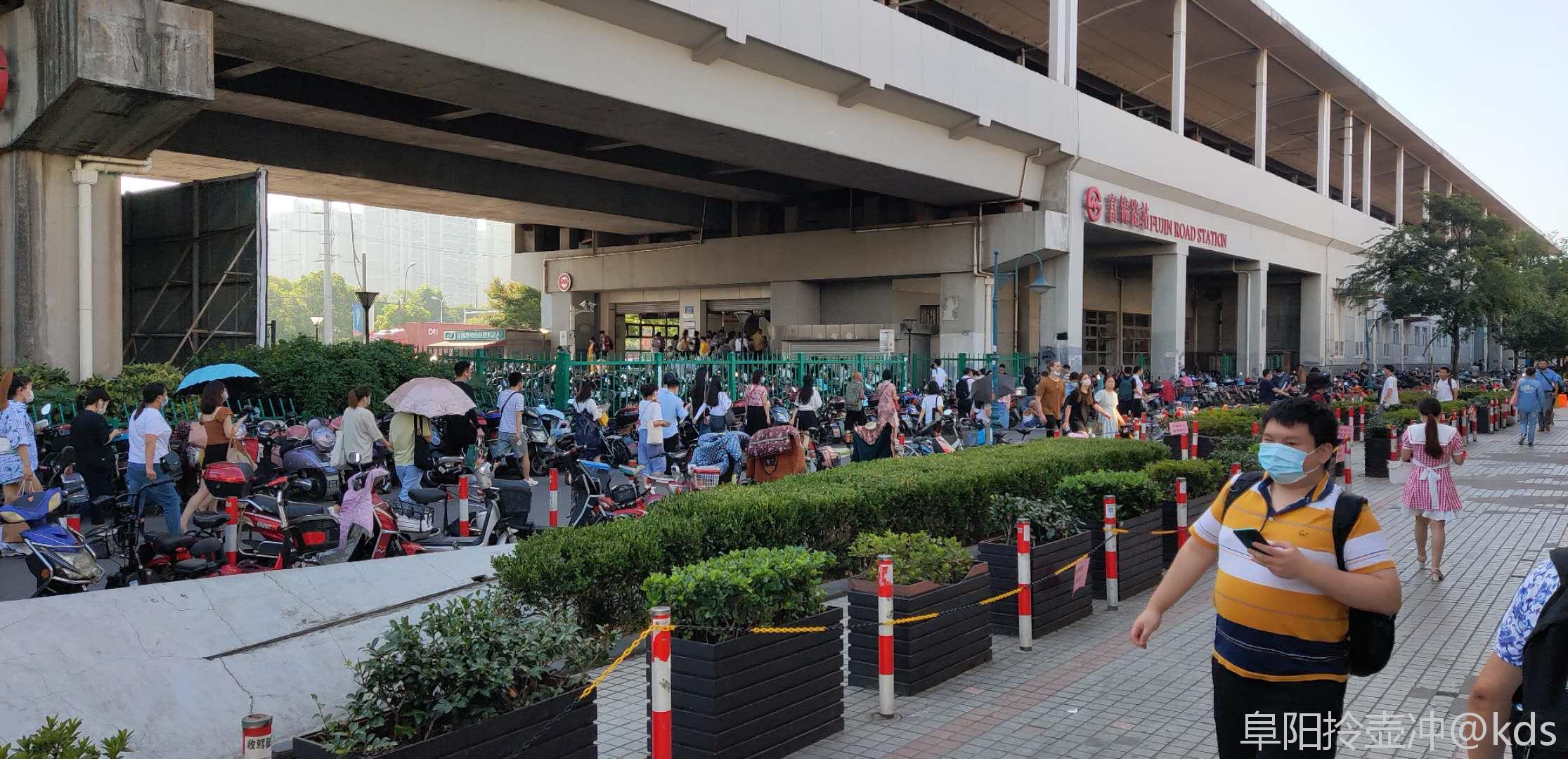 富锦路地铁站,离幸福生活有多少远