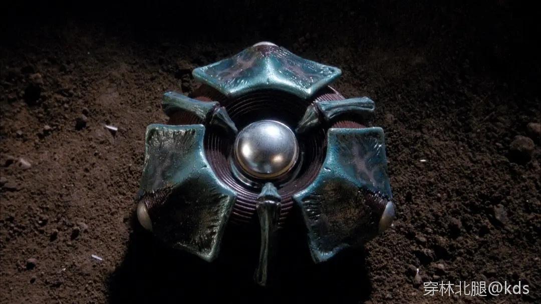 《强殖装甲》动画看完了,怪不得作者不画了