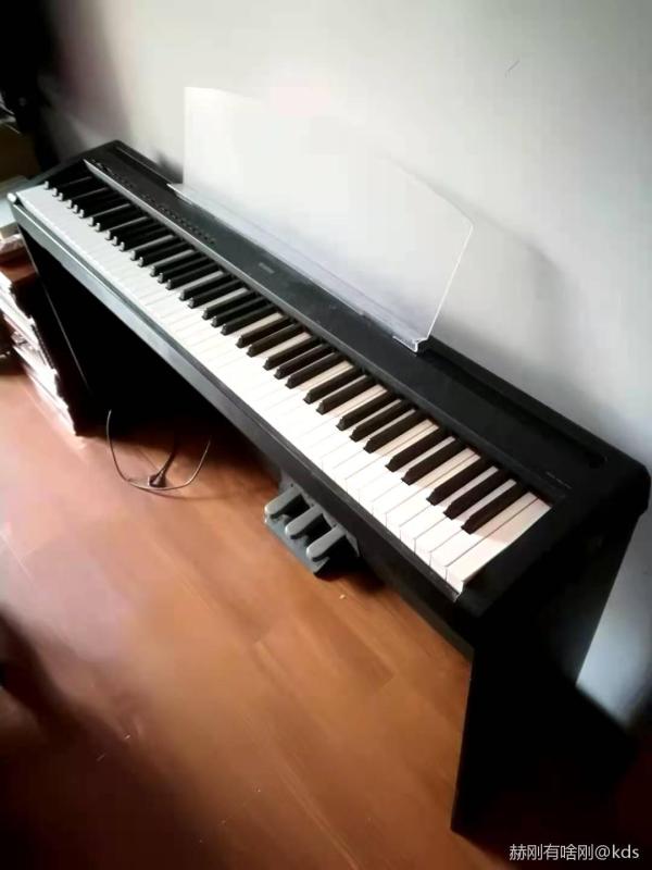 出雅马哈电钢琴 p95