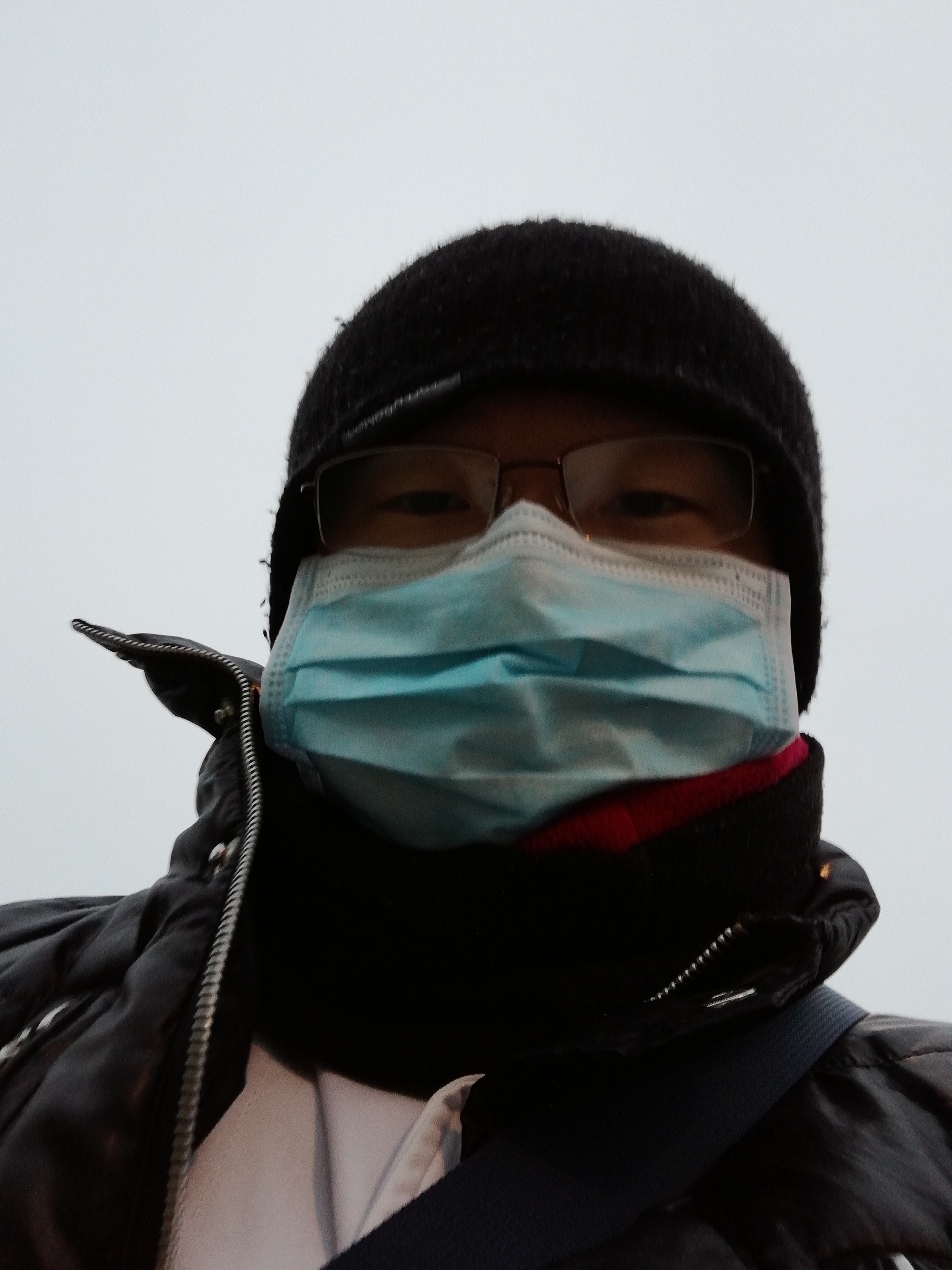 今天暗黑朋克系吸引很多女人目光