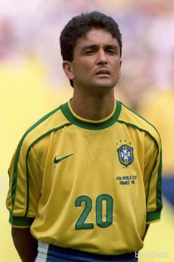 94年到02年的巴国家队,进攻线真的是人才济济.