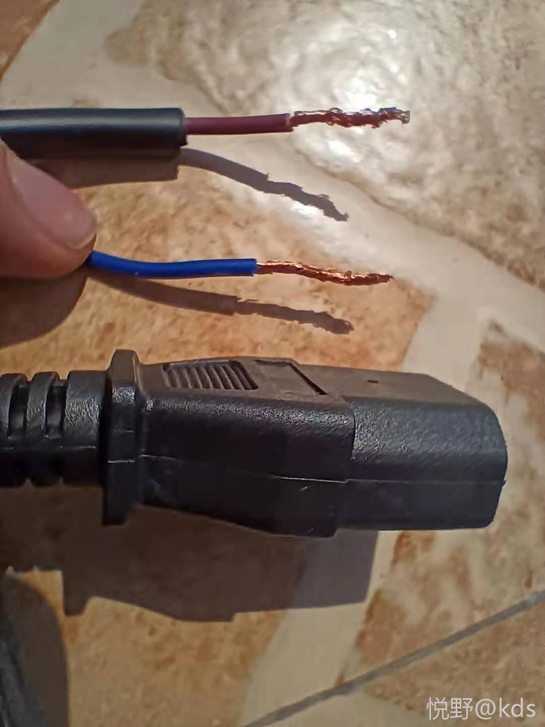 太阳能电流太大了.烧了两个塑料接头