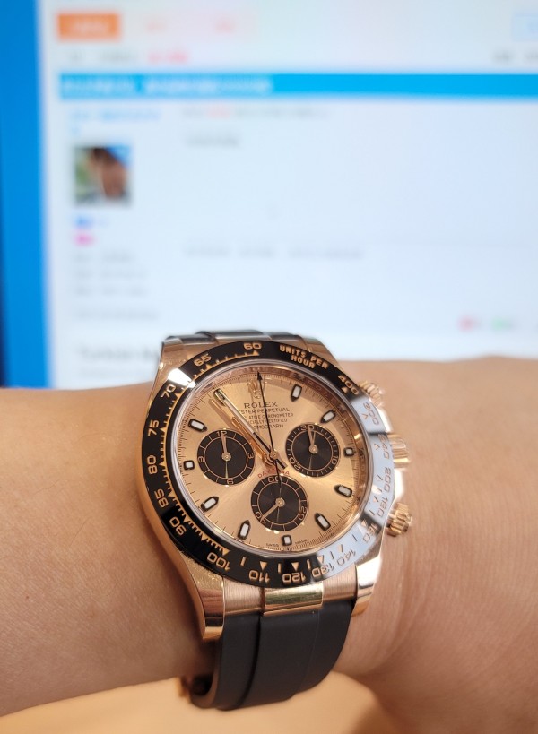 劳力士手表30万其中品牌价值就299900吧