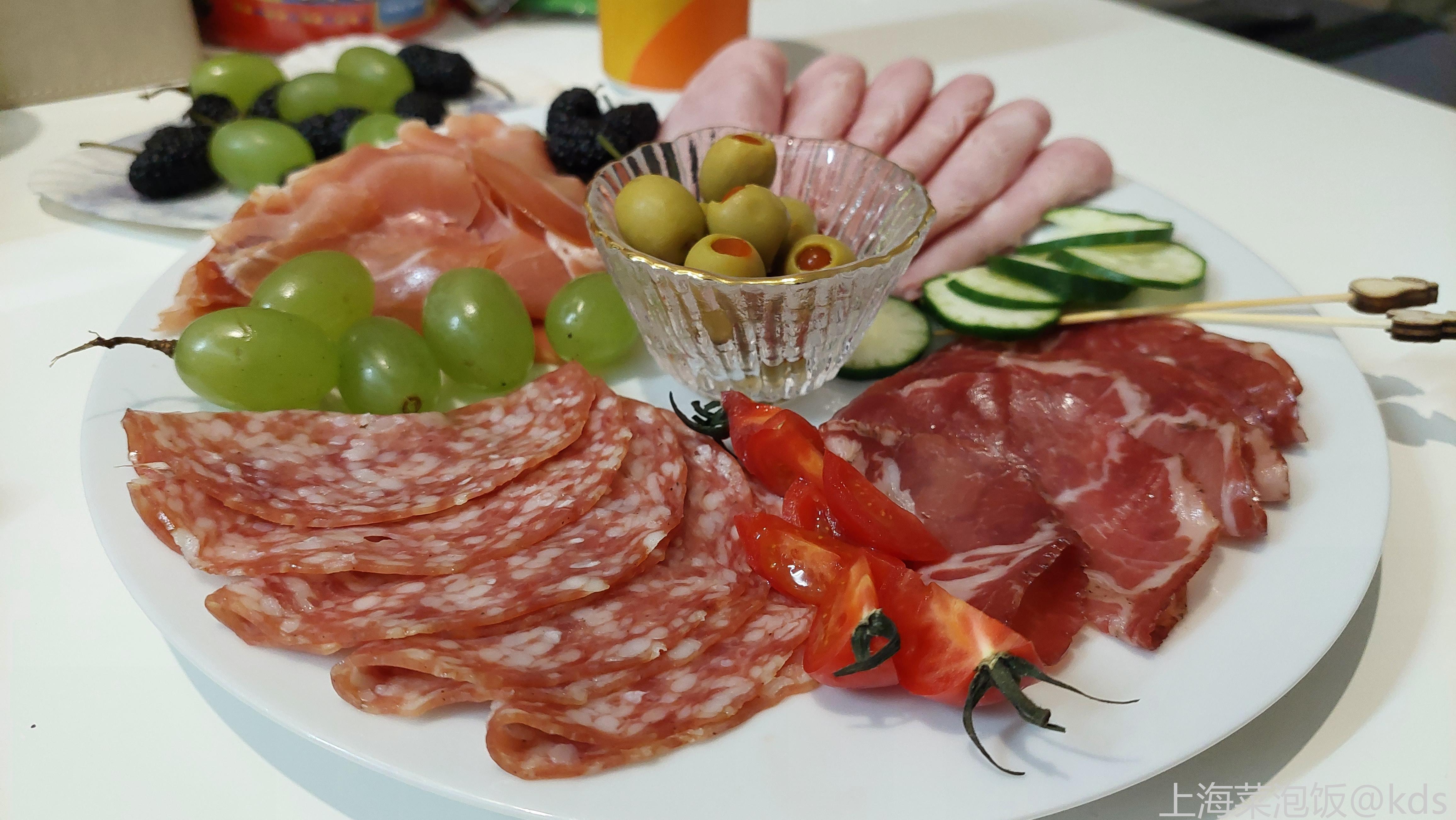 周日晚餐,继续冷肉拼盘