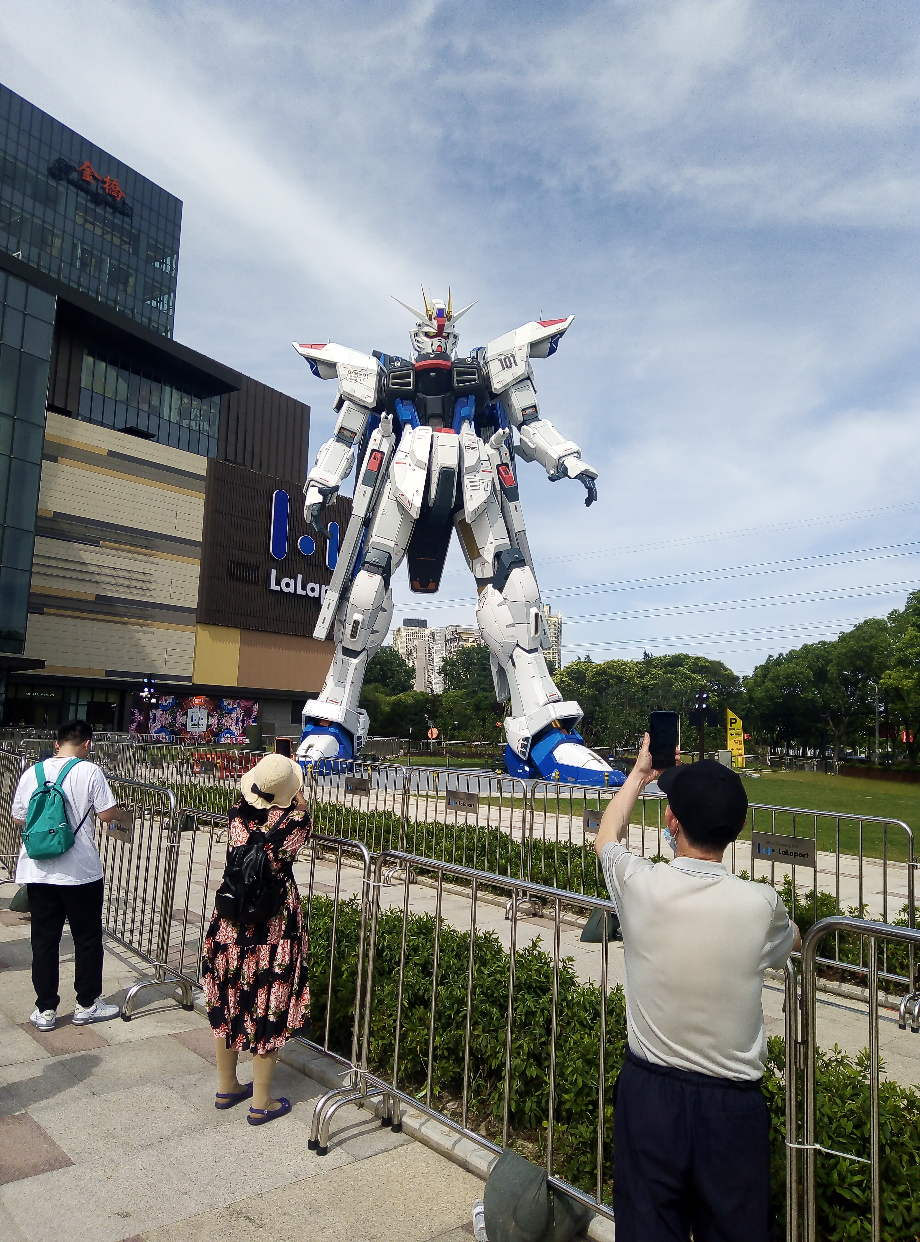 下午刚刚去金桥啦啦宝都玩了,离我家很近