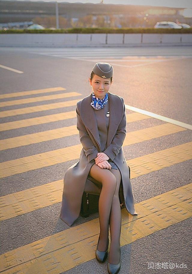 国航空姐旗袍图片