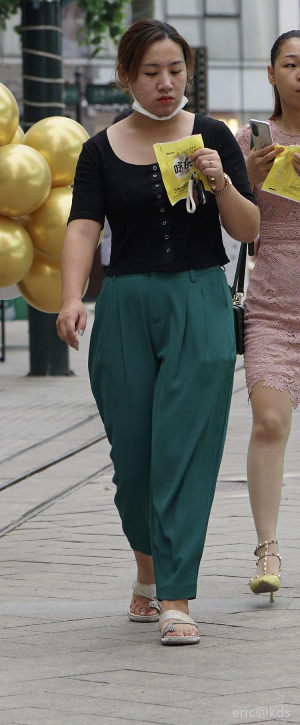 石家庄街头街拍