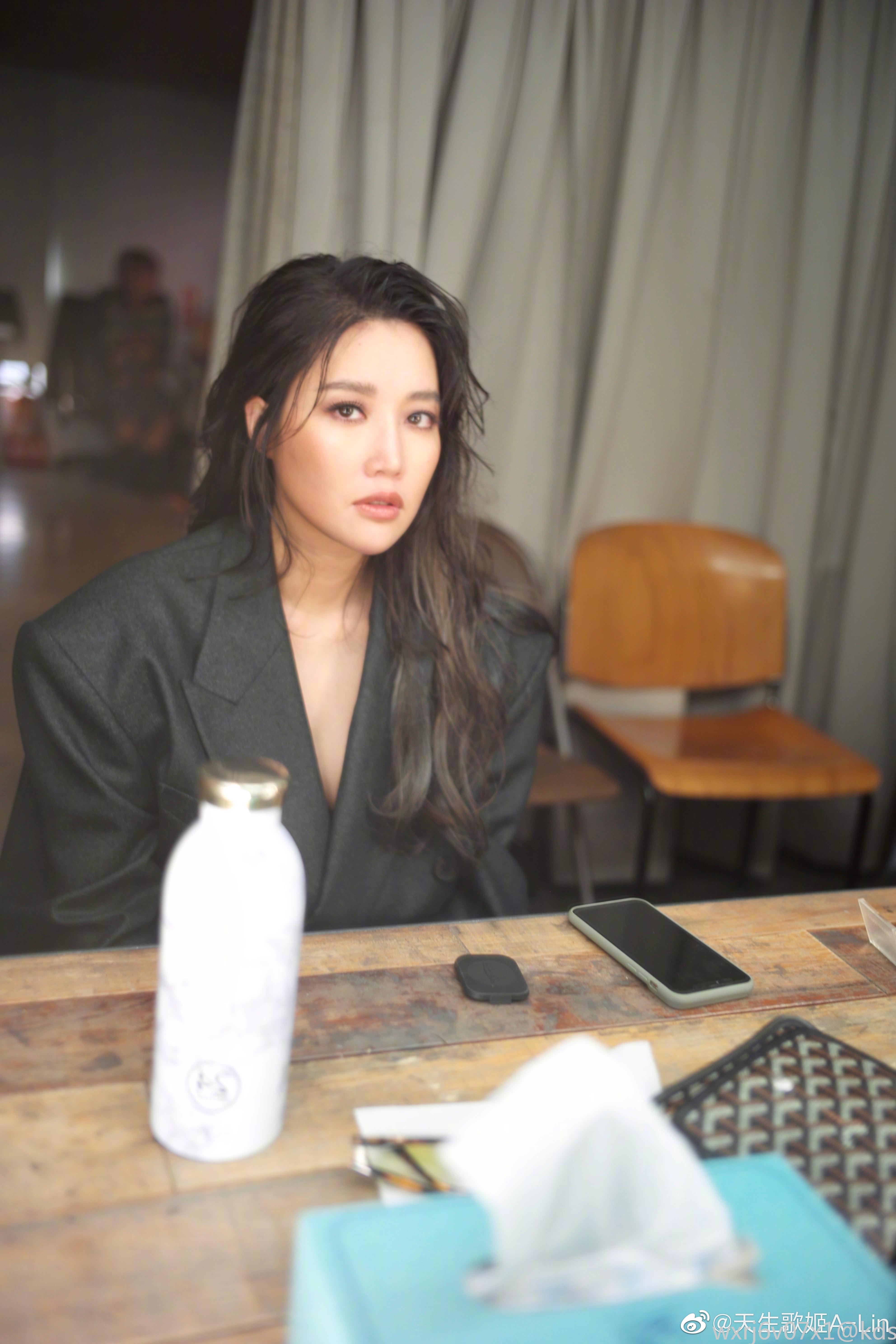 alin和邓紫棋谁长得比较漂亮