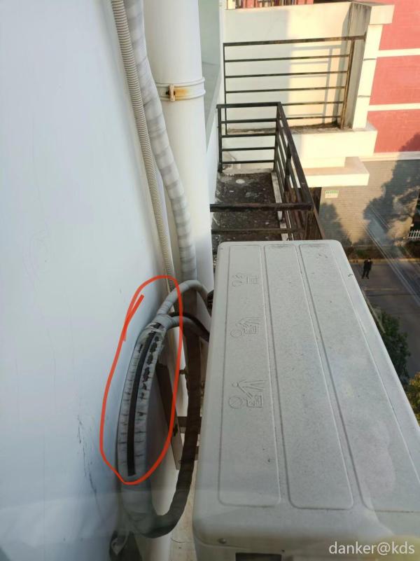 空调外机管子这样了要重新包吗